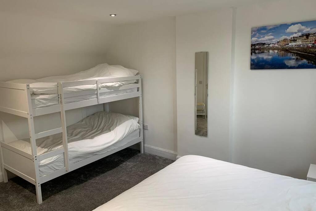 Apartment *stunning & Spacious* 3 Bed House, 5min From Oban