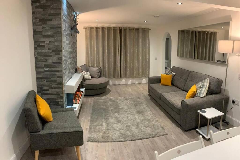 *stunning & Spacious* 3 Bed House, 5min From Oban * Connel